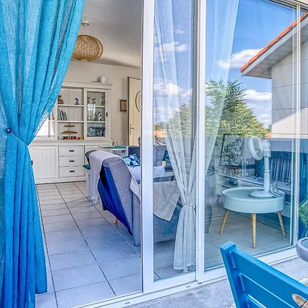 T2 Avec Terrasse, Climatisation Et Wifi - Quartier Résidentiel à - Fr-1-521-217 Appartement